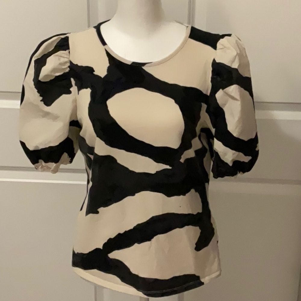 H&M Black and Cream Patterned Blouse - Picture 2 of 6